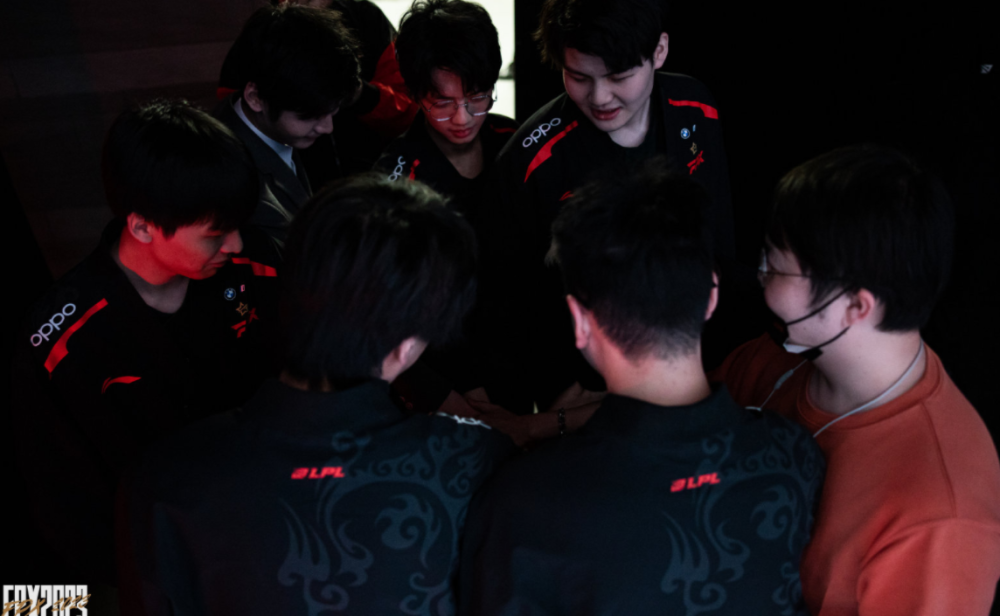 成功奠定了 成功奠定了