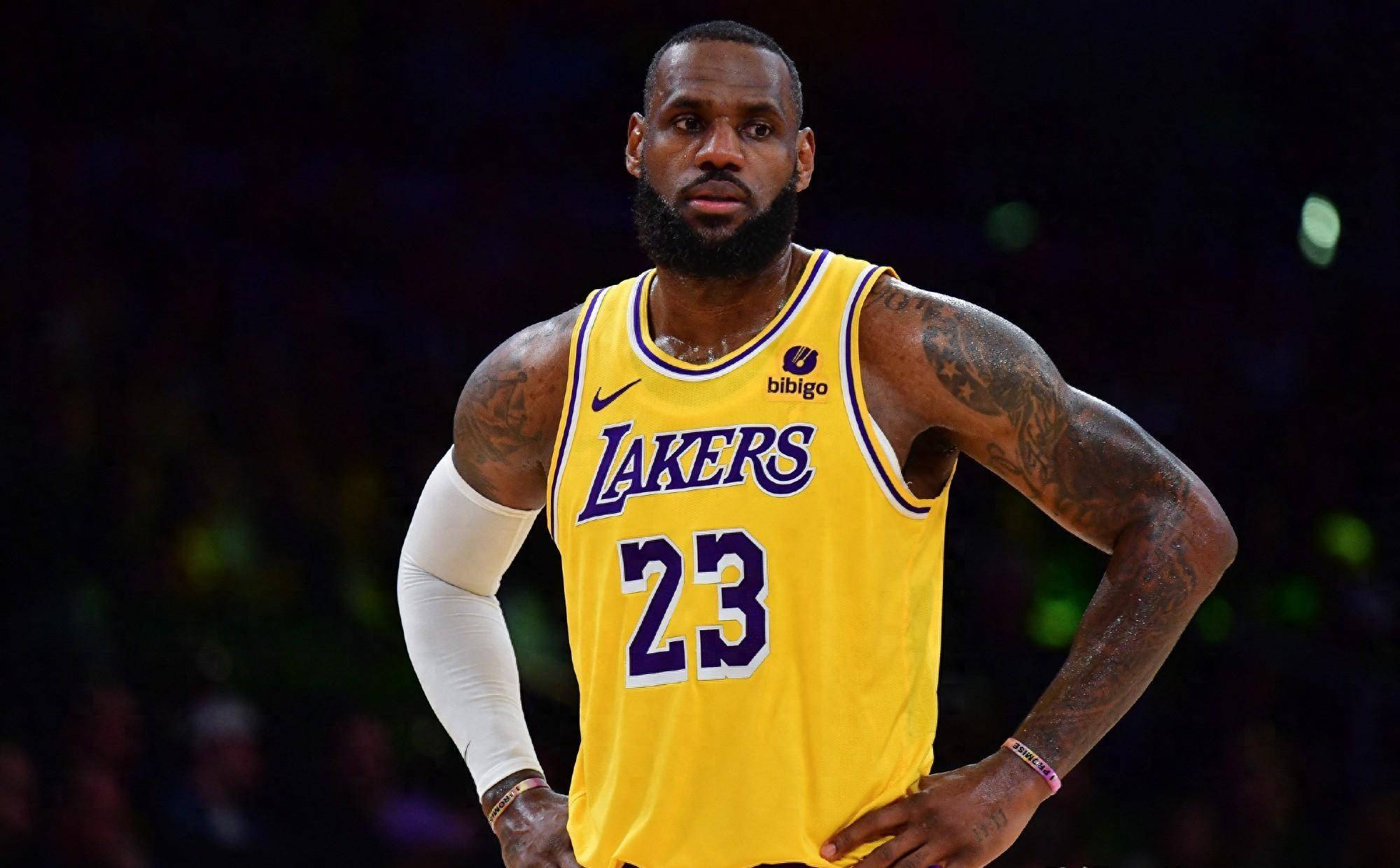 定点球与反 定点球与反